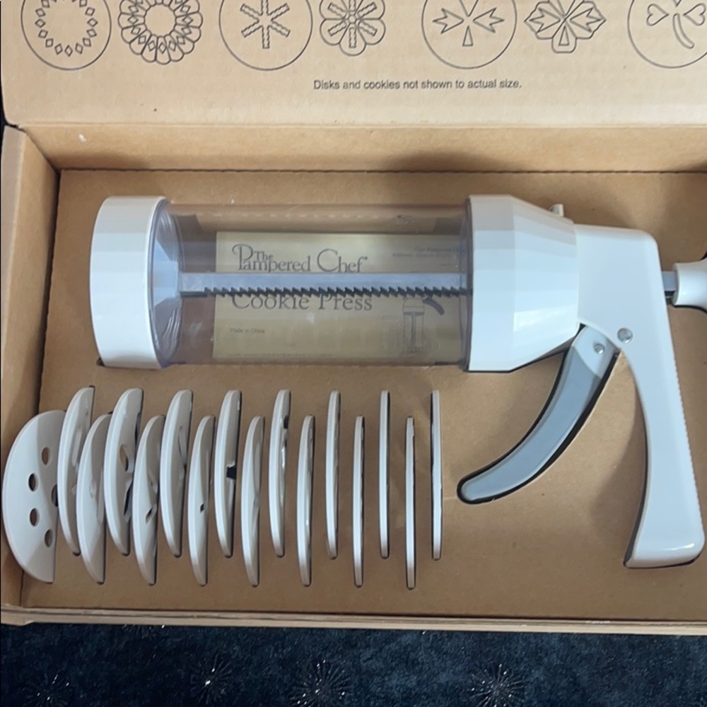 Pampered chef Cookie Press #1525 in box - Picture 9 of 9
